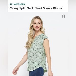Shortsleeved flowy XL blouse